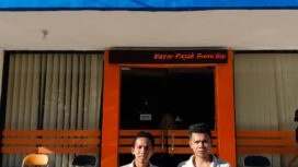 Aktivis GPM dan KLK Layangkan Surat Terbuka kepada Presiden melalui Kantor Pos Sumenep Perihal Kasus BSPS 2024.