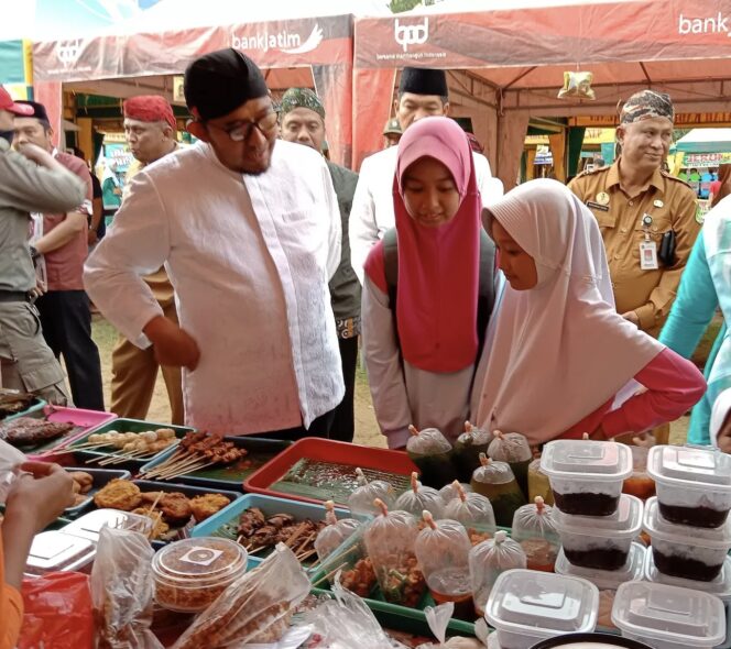 
					Bupati Fauzi Dorong Pelaku UMKM Miliki Produk Lokal Tembus Pasar Lebih Luas